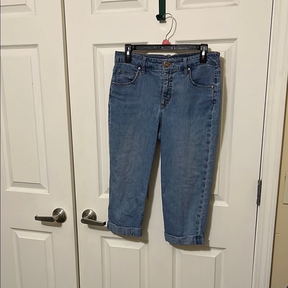 Bandolino Classic Blue Women's Capri Jeans